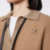 Alfinete com monograma adornado com cristais, branco óptico Alfinete com monograma adornado com cristais, branco óptico