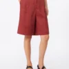 Bermudas compridas em lona de linho, vermelho tijolo Bermudas compridas em lona de linho, vermelho tijolo