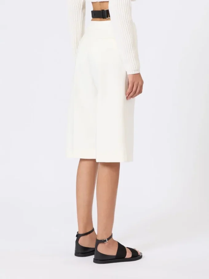 Bermudas em jersey de crepe de viscose, branco Bermudas em jersey de crepe de viscose, branco