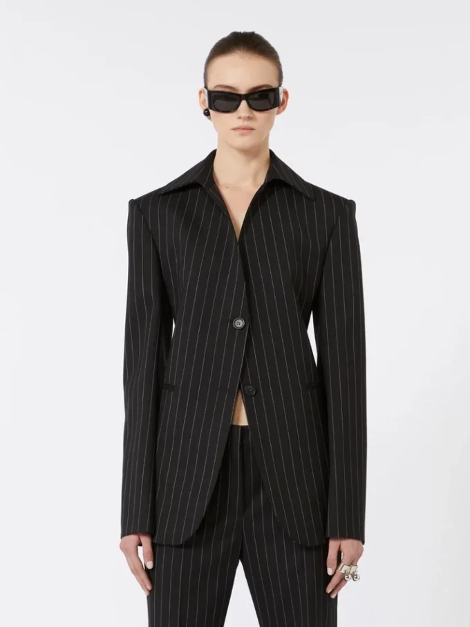 Blazer de gabardine elástica de corte justo, preto Blazer de gabardine elástica de corte justo, preto