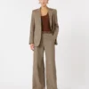 Blazer em sarja de lã estampada, cor caramelo Blazer em sarja de lã estampada, cor caramelo