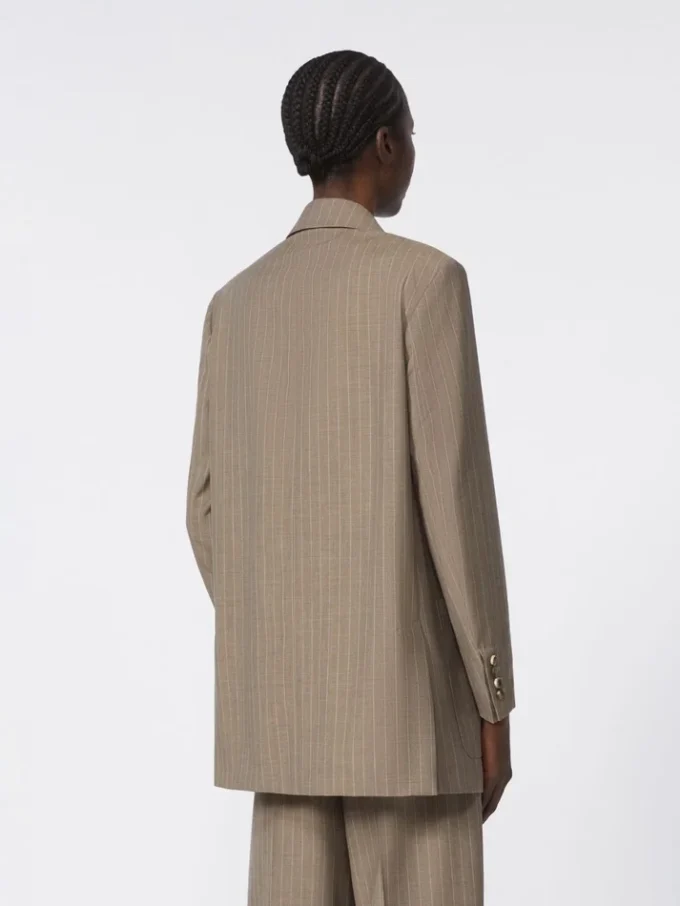 Blazer oversized em tecido de lã com riscas finas, castanho avelã