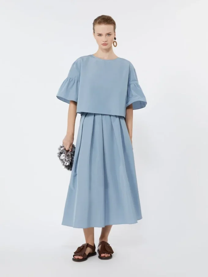 Blusa curta em tafetá de algodão, azul claro Blusa curta em tafetá de algodão, azul claro
