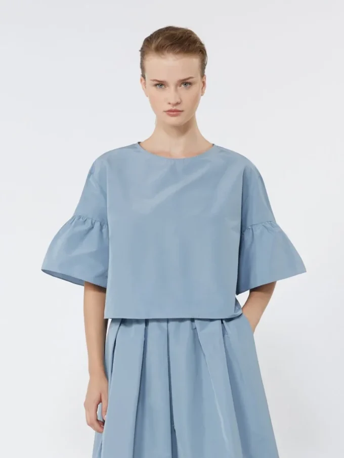 Blusa curta em tafetá de algodão, azul claro Blusa curta em tafetá de algodão, azul claro
