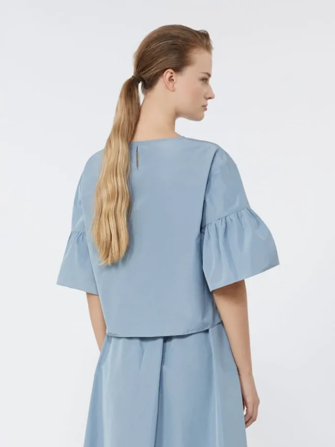 Blusa curta em tafetá de algodão, azul claro Blusa curta em tafetá de algodão, azul claro