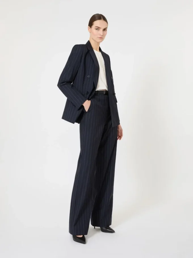 Blusa de seda com gola redonda, seda Blusa de seda com gola redonda, seda