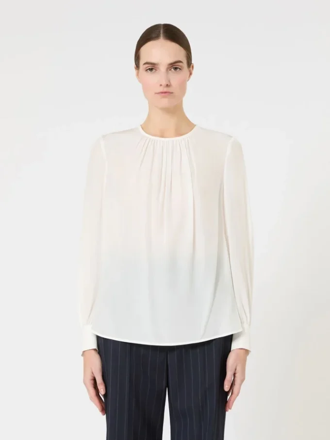Blusa de seda com gola redonda, seda Blusa de seda com gola redonda, seda