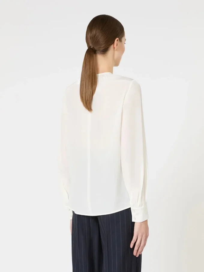 Blusa de seda com gola redonda, seda Blusa de seda com gola redonda, seda