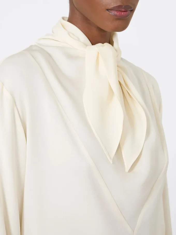 Blusa em charmeuse de seda, marfim Blusa em charmeuse de seda, marfim