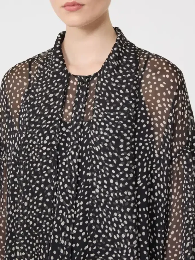 Blusa em chiffon estampado, preto Blusa em chiffon estampado, preto