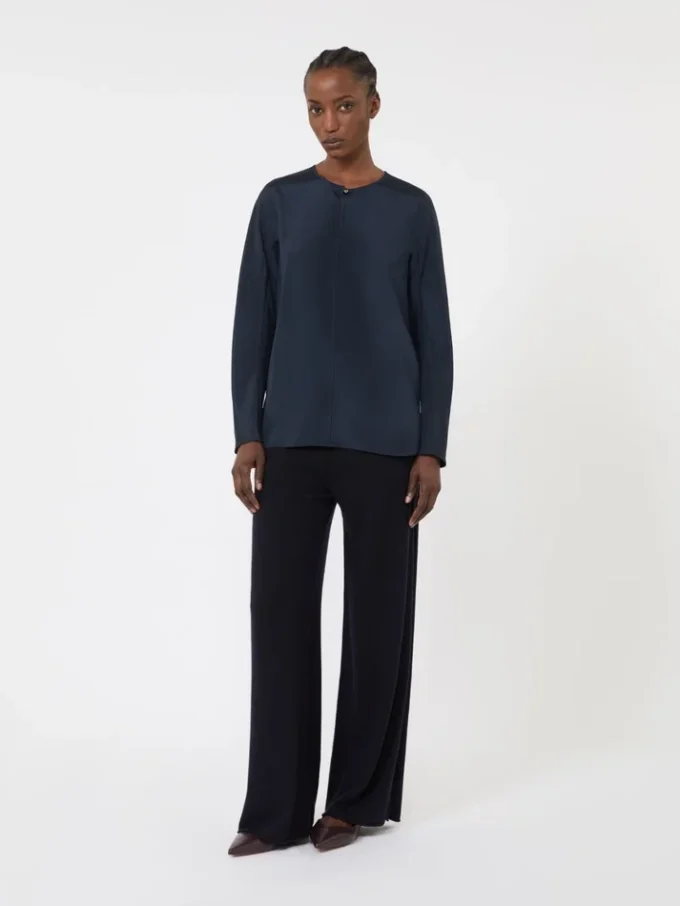 Blusa em crepe de seda, azul ultramar Blusa em crepe de seda, azul ultramar