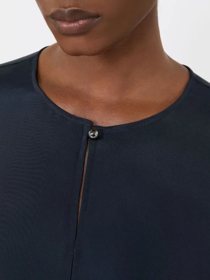 Blusa em crepe de seda, azul ultramar Blusa em crepe de seda, azul ultramar