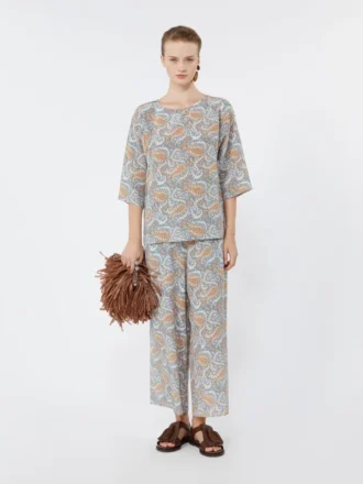 Blusa em crepe de seda estampado, azul claro