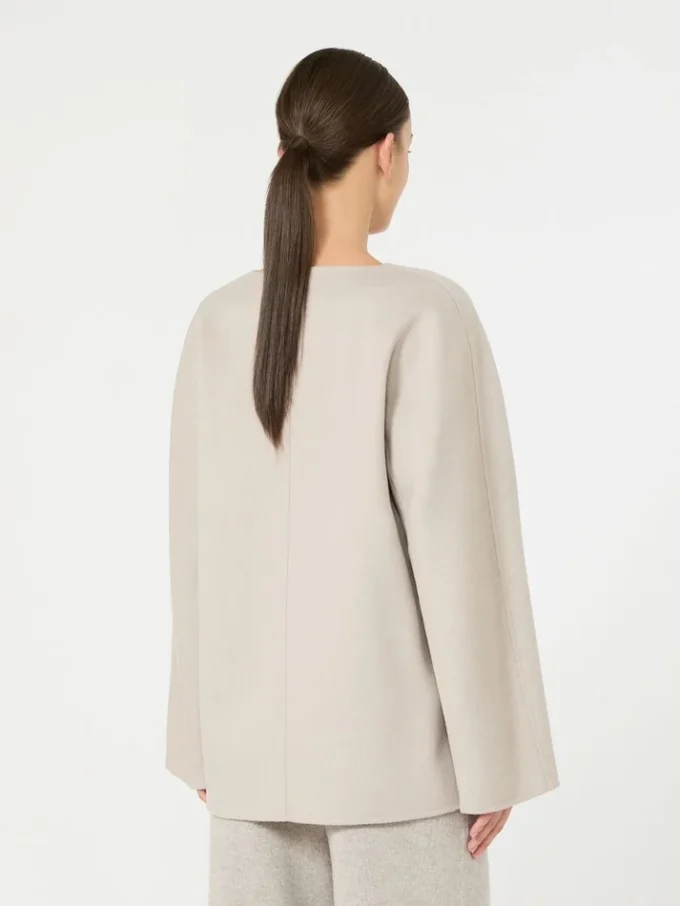 Blusa em tecido de lã, bege Blusa em tecido de lã, bege