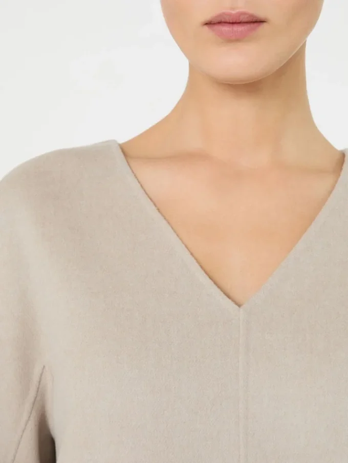 Blusa em tecido de lã, bege Blusa em tecido de lã, bege