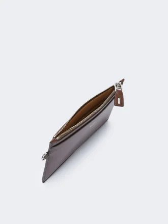 Bolsa de couro com alça de pulso, cor cacau
