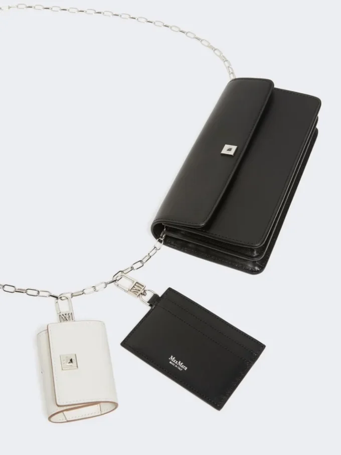 Bolsa para telemóvel em pele, preta Bolsa para telemóvel em pele, preta