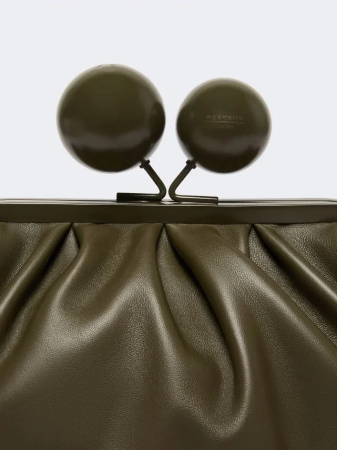 Bolsa Pasticcino média em pele napa, cor cáqui Bolsa Pasticcino média em pele napa, cor cáqui