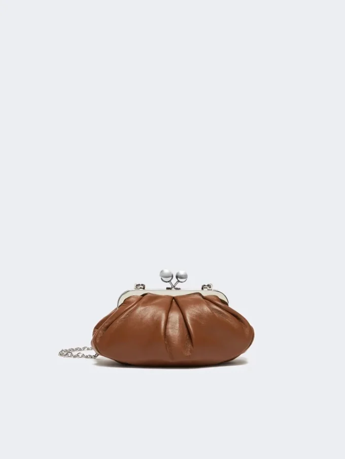 Bolsa Pasticcino pequena em pele de carneiro, cor tabaco Bolsa Pasticcino pequena em pele de carneiro, cor tabaco