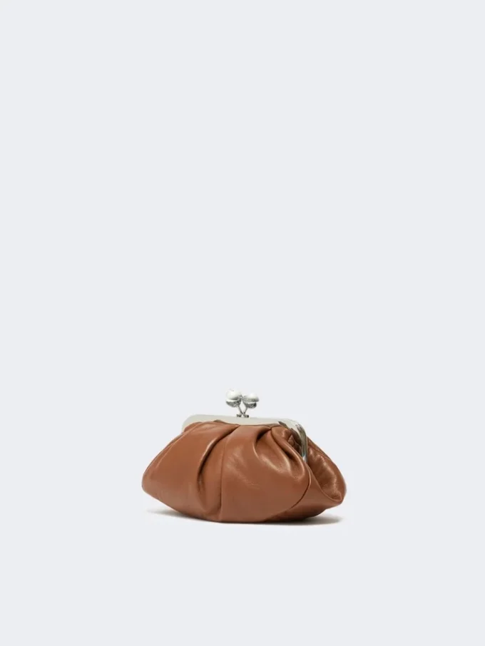 Bolsa Pasticcino pequena em pele de carneiro, cor tabaco Bolsa Pasticcino pequena em pele de carneiro, cor tabaco