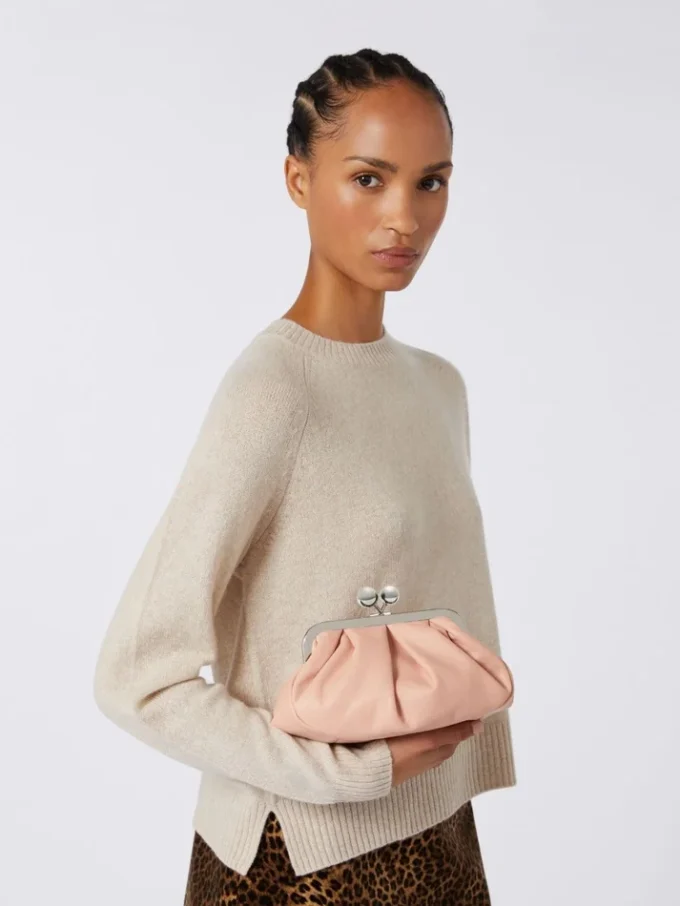 Bolsa Pasticcino pequena em pele de carneiro, rosa antigo Bolsa Pasticcino pequena em pele de carneiro, rosa antigo