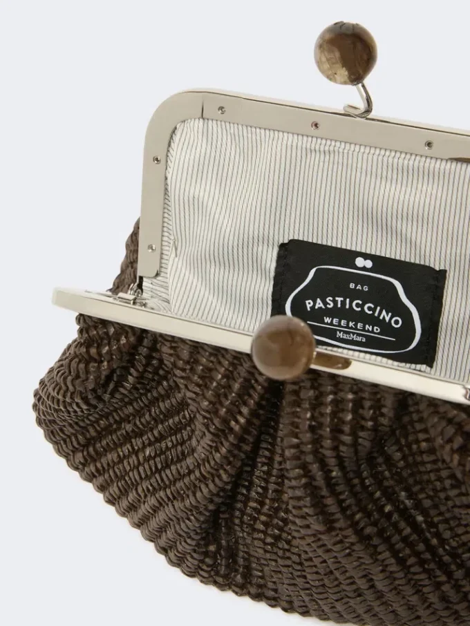 Bolsa pequena Pasticcino com efeito de ráfia, castanho escuro Bolsa pequena Pasticcino com efeito de ráfia, castanho escuro
