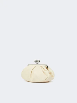 Bolsa pequena Pasticcino em pele de carneiro, marfim