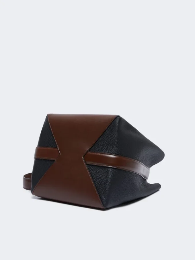 Bolsa tipo balde média, castanho avelã Bolsa tipo balde média, castanho avelã