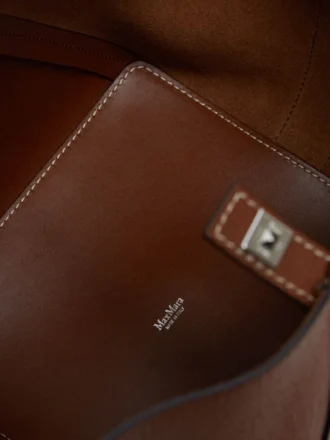 Bolsa tipo balde pequena, castanha