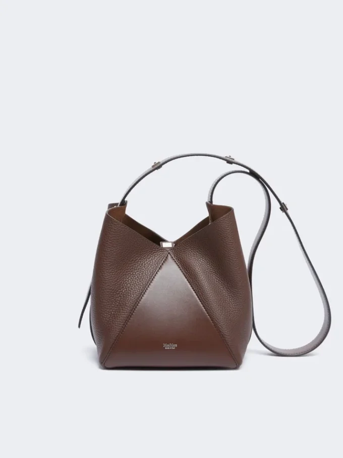 Bolsa tipo balde pequena, cor cacau Bolsa tipo balde pequena, cor cacau
