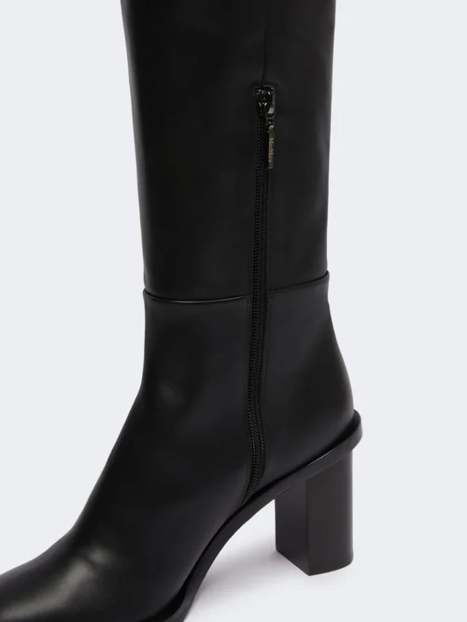 Botas de cano alto em pele, pretas Botas de cano alto em pele, pretas