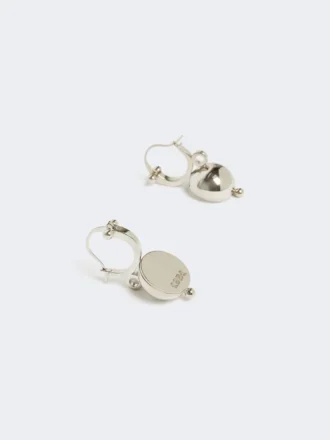 Brincos hemisféricos em metal, prateados Brincos hemisféricos em metal, prateados