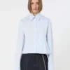 Camisa curta em popeline com pregas assimétricas, azul-celeste