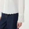 Camisa de algodão com bolso no peito, cor marfim Camisa de algodão com bolso no peito, cor marfim
