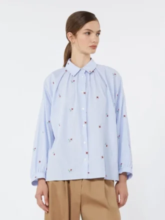 Camisa de popeline com bordados, azul claro Camisa de popeline com bordados, azul claro