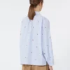 Camisa de popeline com bordados, azul claro
