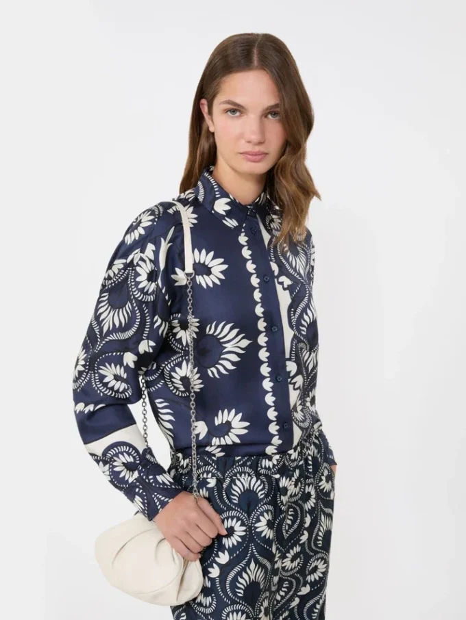 Camisa em patchwork de seda estampada, azul-marinho