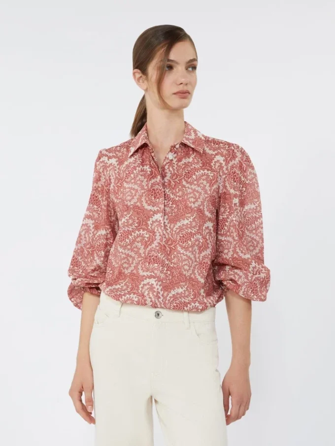 Camisa em voile de algodão estampado, cor cereja