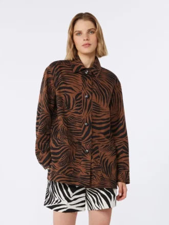 Camisa estampada de algodão e linho, castanha