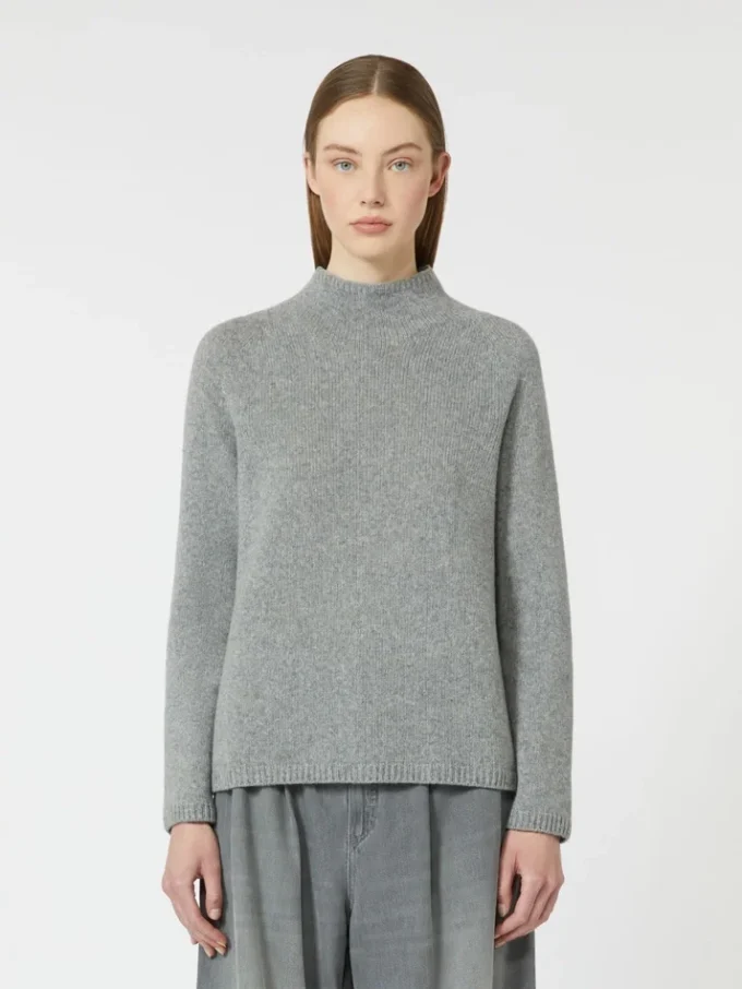 Camisola de gola alta em fio de lã e caxemira, cinzento médio Camisola de gola alta em fio de lã e caxemira, cinzento médio