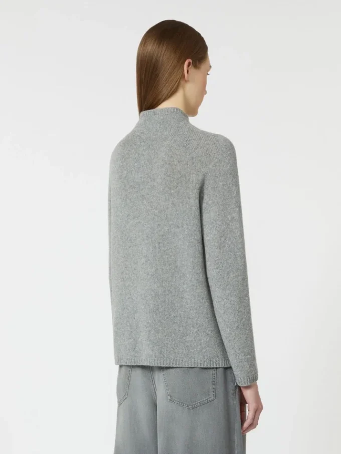 Camisola de gola alta em fio de lã e caxemira, cinzento médio Camisola de gola alta em fio de lã e caxemira, cinzento médio