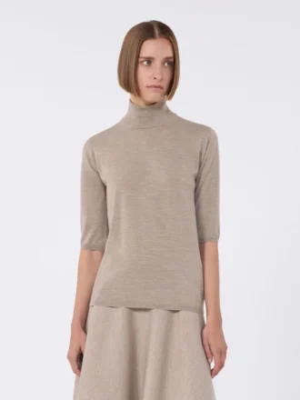 Camisola de gola alta em malha lisa de lã, castanha