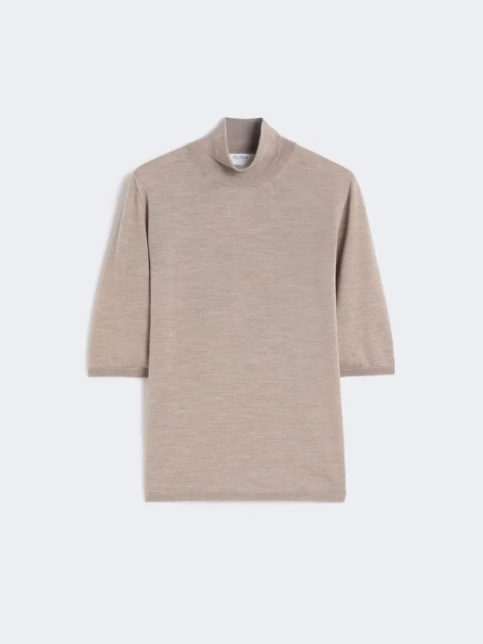 Camisola de gola alta em malha lisa de lã, castanha Camisola de gola alta em malha lisa de lã, castanha