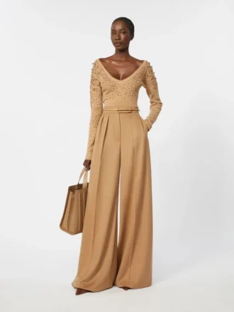 Camisola de gola em V em lã e caxemira, cor camelo