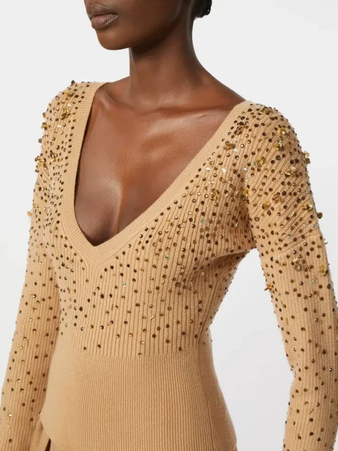 Camisola de gola em V em lã e caxemira, cor camelo Camisola de gola em V em lã e caxemira, cor camelo