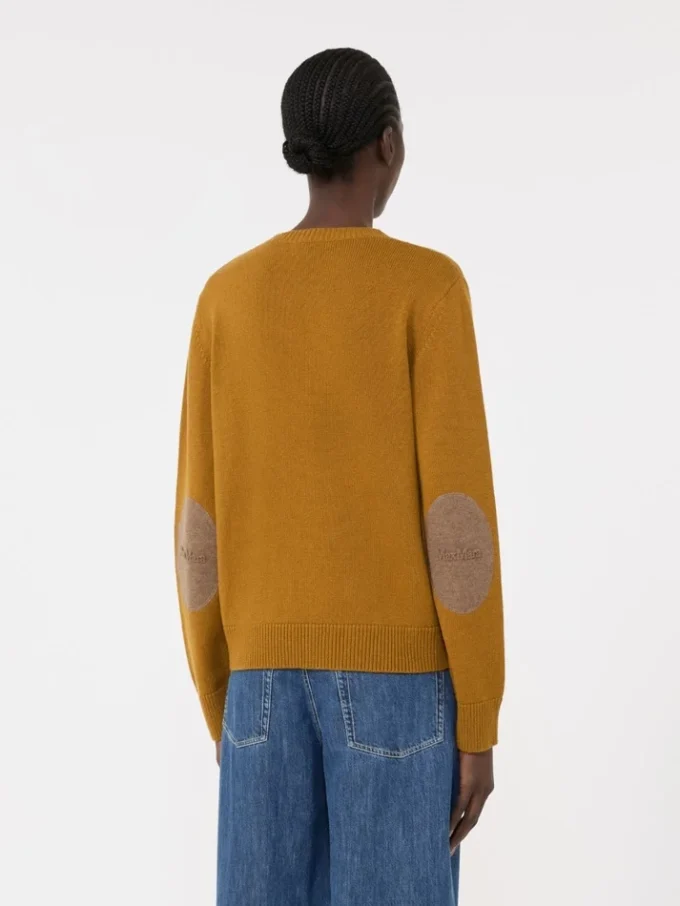 Camisola de lã e caxemira com detalhes em remendos, cor mostarda Camisola de lã e caxemira com detalhes em remendos, cor mostarda