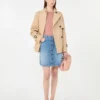 Casaco curto tipo trench coat em gabardine repelente à água, bege Casaco curto tipo trench coat em gabardine repelente à água, bege