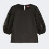 Camisola em gaze de rami e bordado inglês, preta Camisola em gaze de rami e bordado inglês, preta
