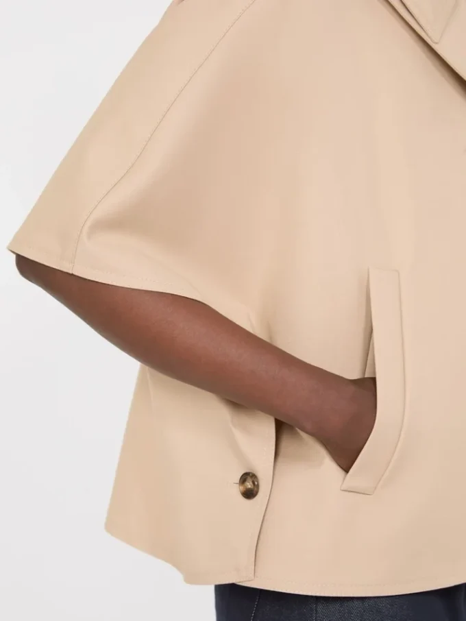 Capa em gabardine repelente à água, albino