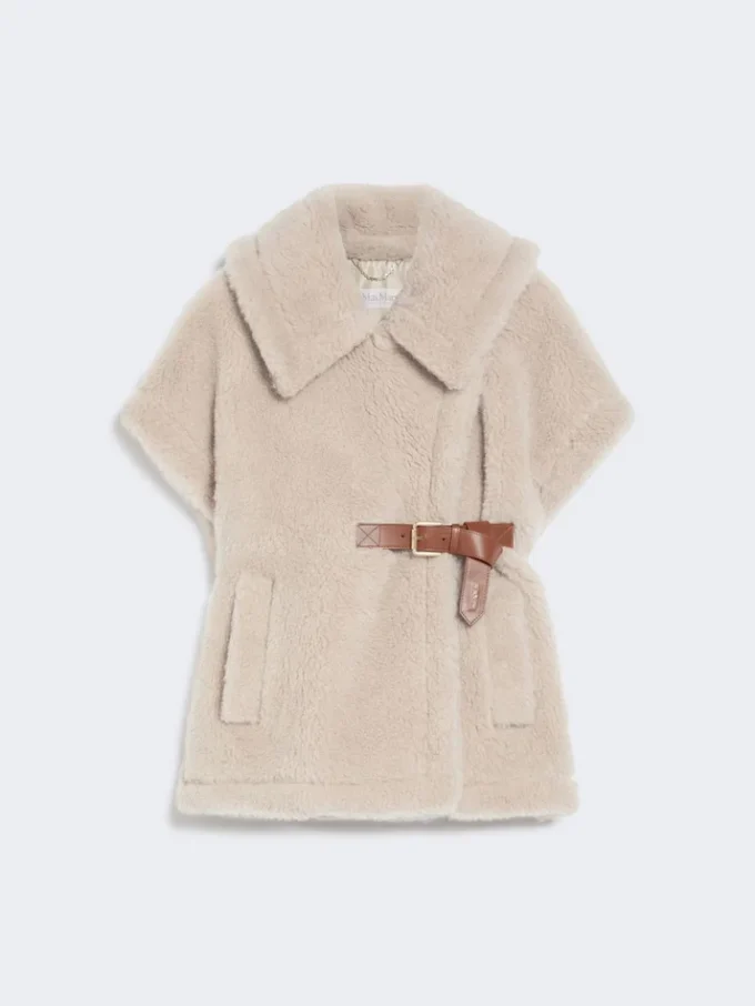 Capa em tecido de alpaca e lã teddy, bege Capa em tecido de alpaca e lã teddy, bege